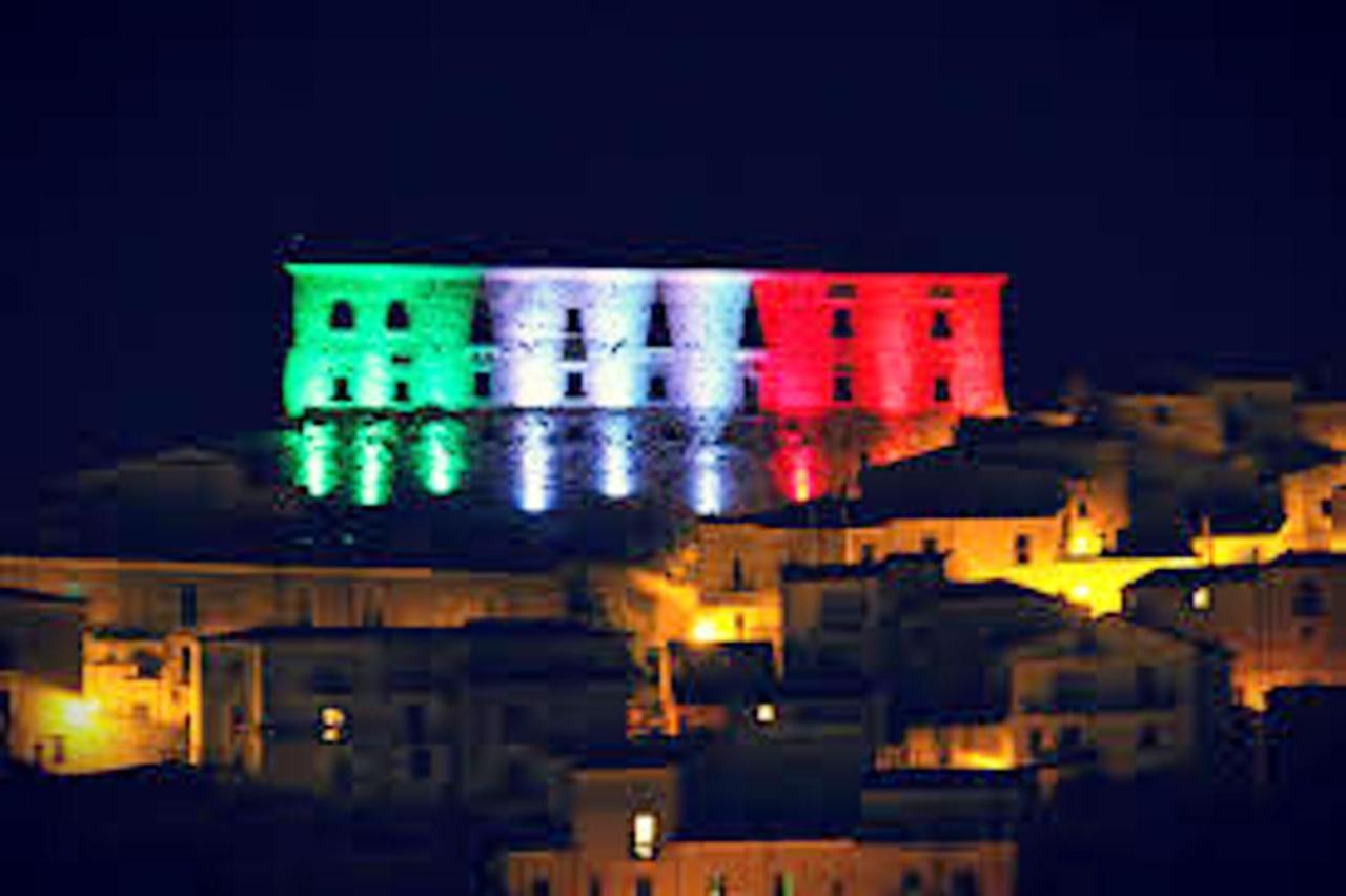 Cosy Apartment In Calvello, 45 Sqm With Included Parking Exterior foto